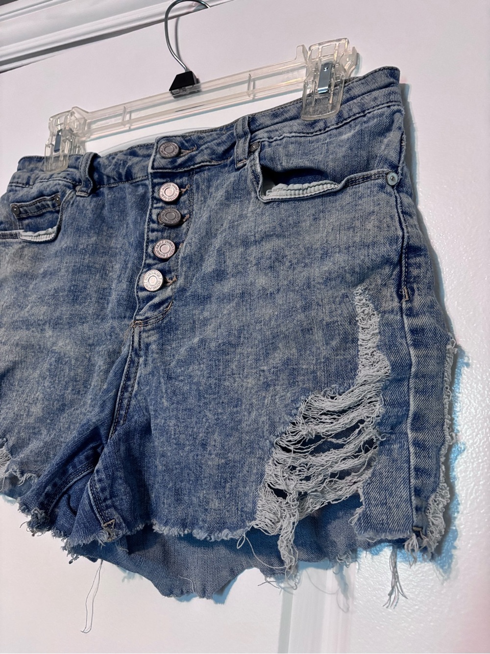 Indigo Rein Distressed High Rise Denim Shorts Size 13/30 Button Fly - Picture 3 of 12